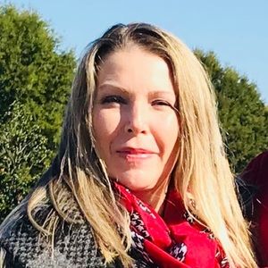 Meet your Posher, Mona